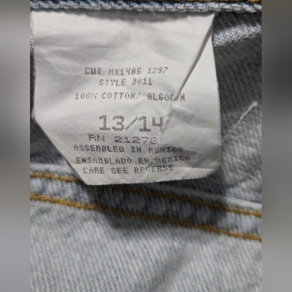 Y2k vintage style light wash womens jean shorts - Picture 8 of 8